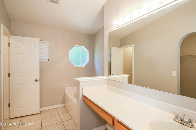 Building Photo - 9135 Shindler Crossing Dr