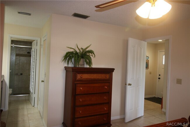 Building Photo - 908 Pritchard Island Rd