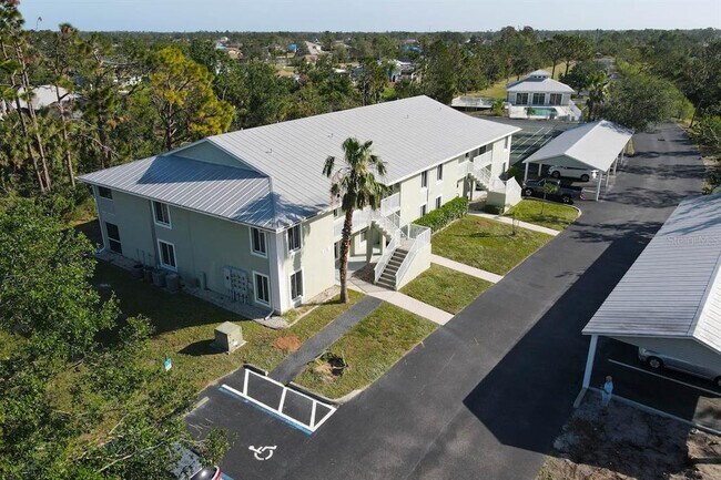 Building Photo - 8050 Memory Ln