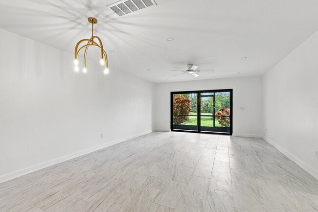 Building Photo - 21578 Juego Cir