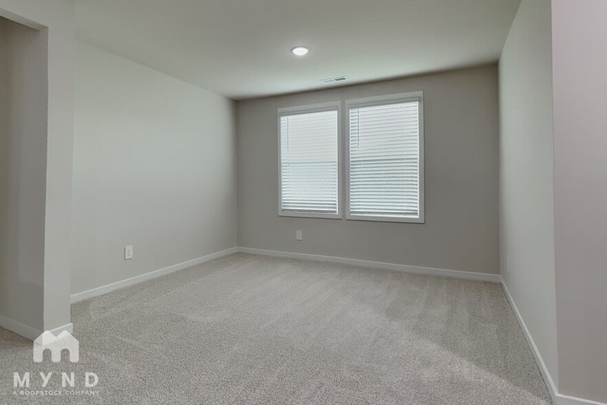 Building Photo - 521 Southland Dr