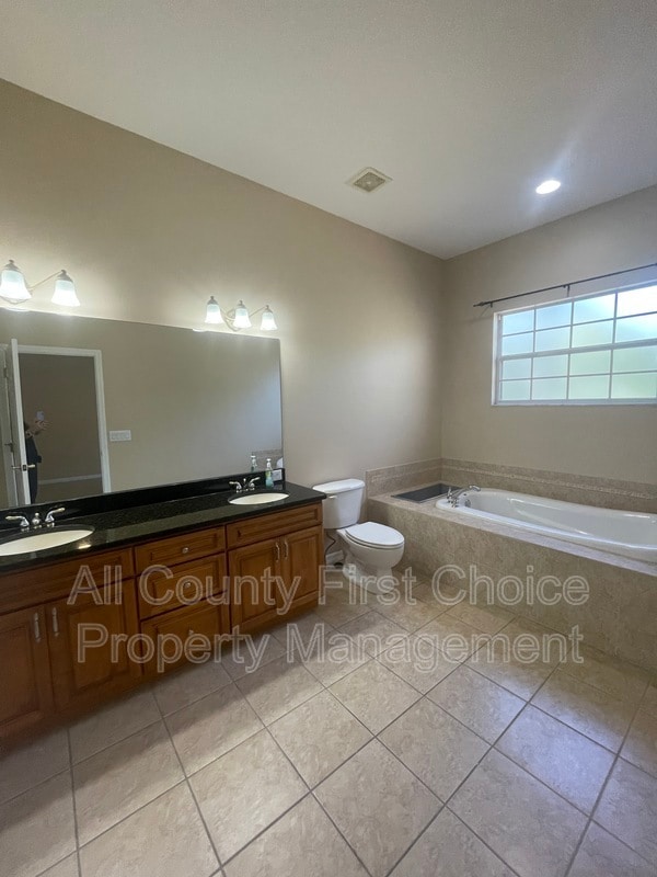 Building Photo - 9718 Taylor Rose Ln