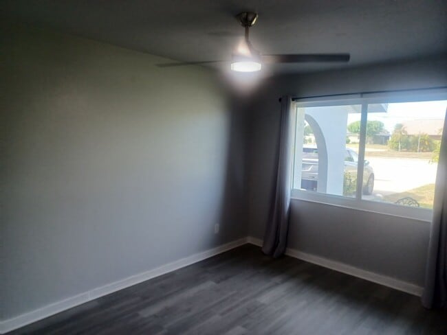 Building Photo - 4007 Skyline Blvd