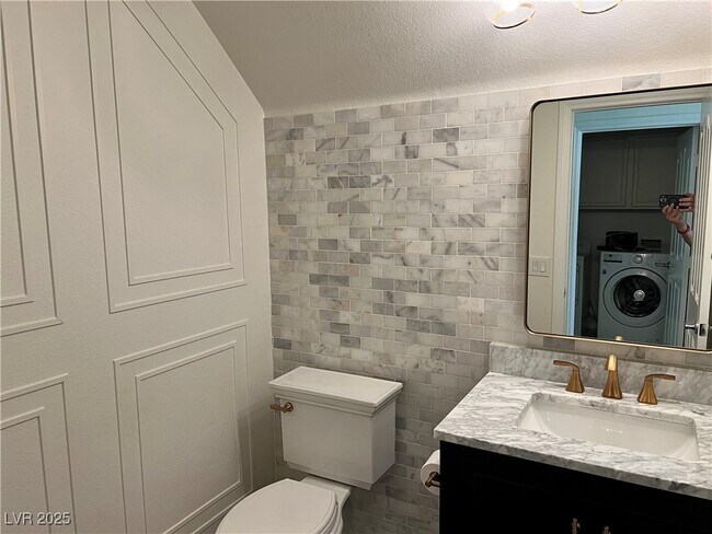 Building Photo - 11736 Hugana Pl