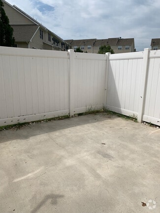 Building Photo - 155 Rowse Dr