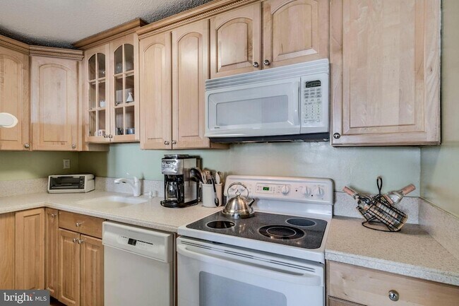 Building Photo - 1325 18th St NW