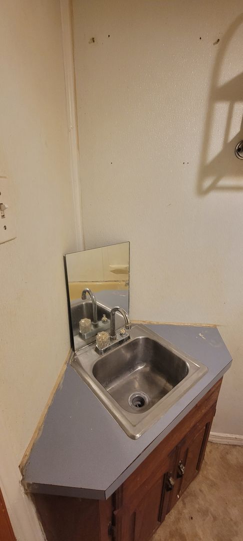 Building Photo - 1 Bed/1 Bath Mobile Home in Batesville