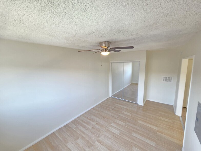 Building Photo - 4660 Kester Ave