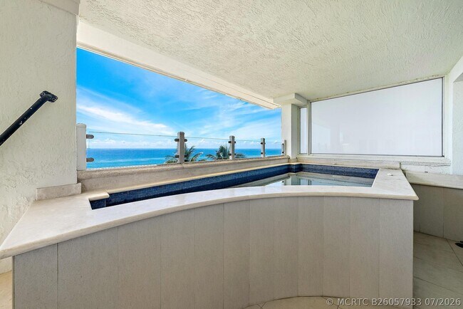 Building Photo - 2070 N Ocean Blvd