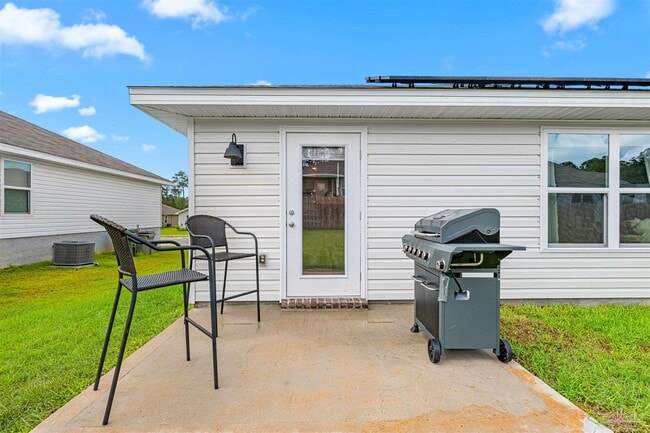 Building Photo - 5843 Belmont Stakes Rd