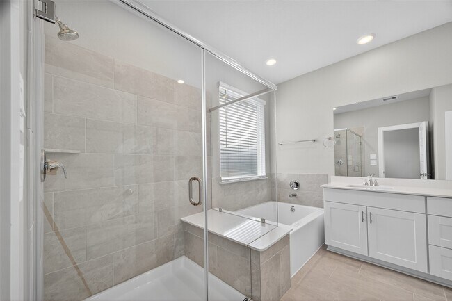Building Photo - 4121 Fig Grv St