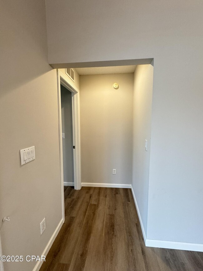 Building Photo - 222 Biltmore Pl