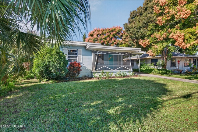 Building Photo - 930 Daytona Ave