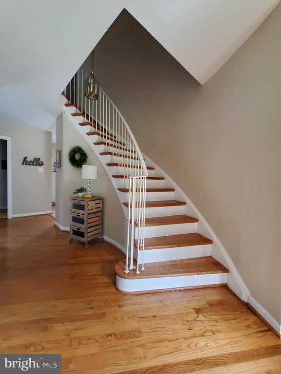 Building Photo - 8502 Lakinhurst Ln