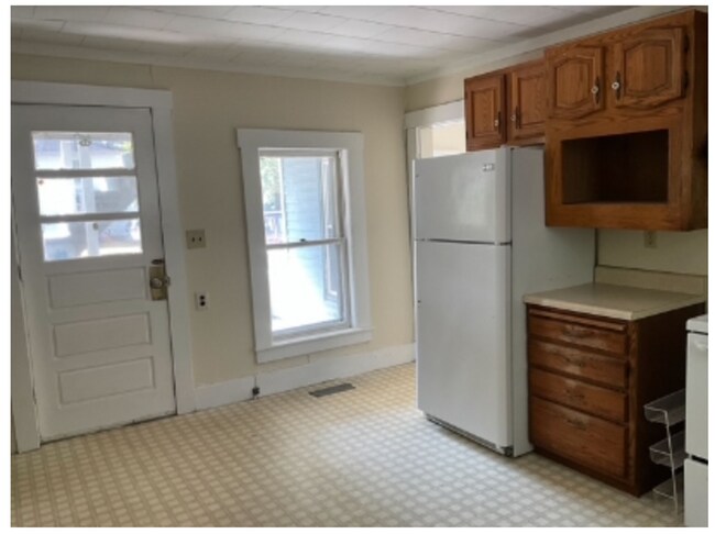 Building Photo - 27 Damon Ct