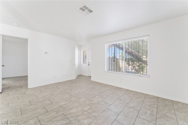 Building Photo - 3683 Lucido Dr