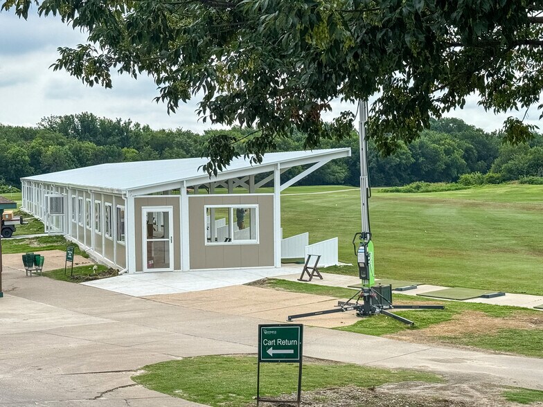 Building Photo - 6107 Lakecrest Dr