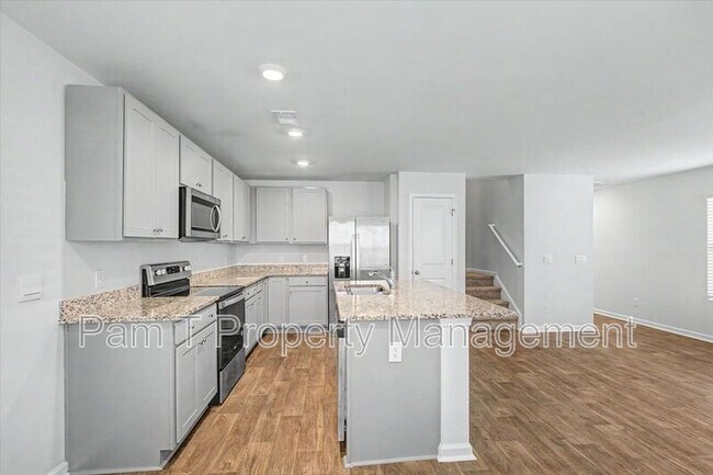 Building Photo - 140 Birch Cir