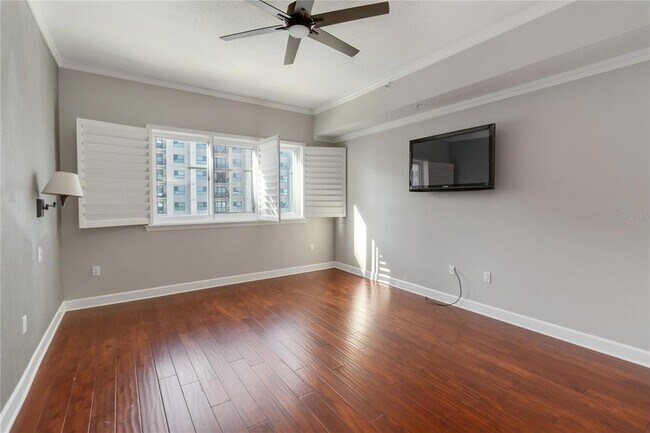 Building Photo - 100 S Eola Dr