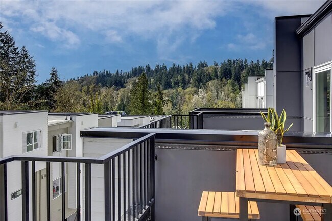 Building Photo - 17347 90th Dr NE