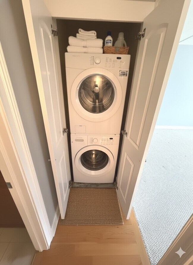 Building Photo - 310 S Main St