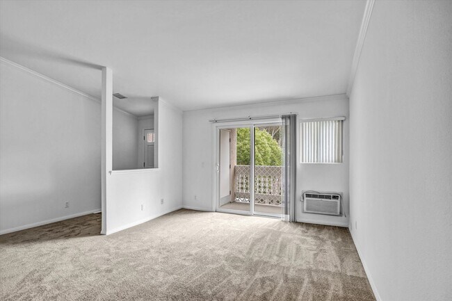 Building Photo - Cozy 1 Bed, 1 Bath Condo in Mira Mesa w/ Off-Street Parking!