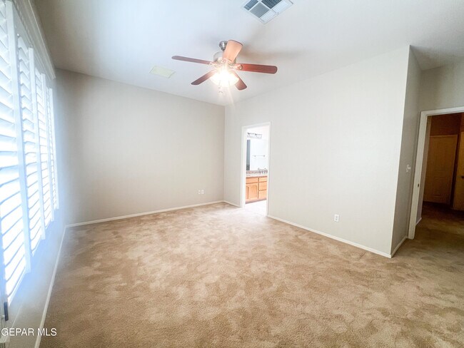 Building Photo - 10726 White Sands Dr