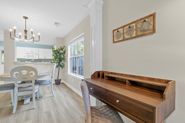 Building Photo - Furnished rental in Chapin