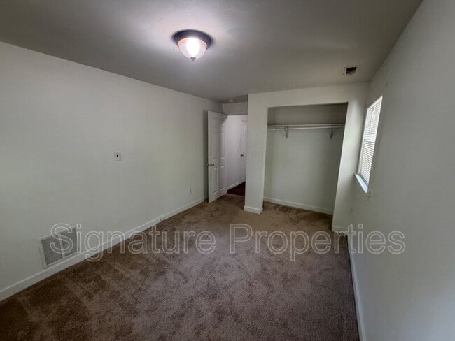 Building Photo - 2262 Mill Rd