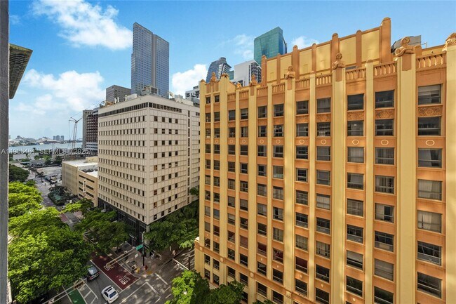 Building Photo - 151 SE 1st St