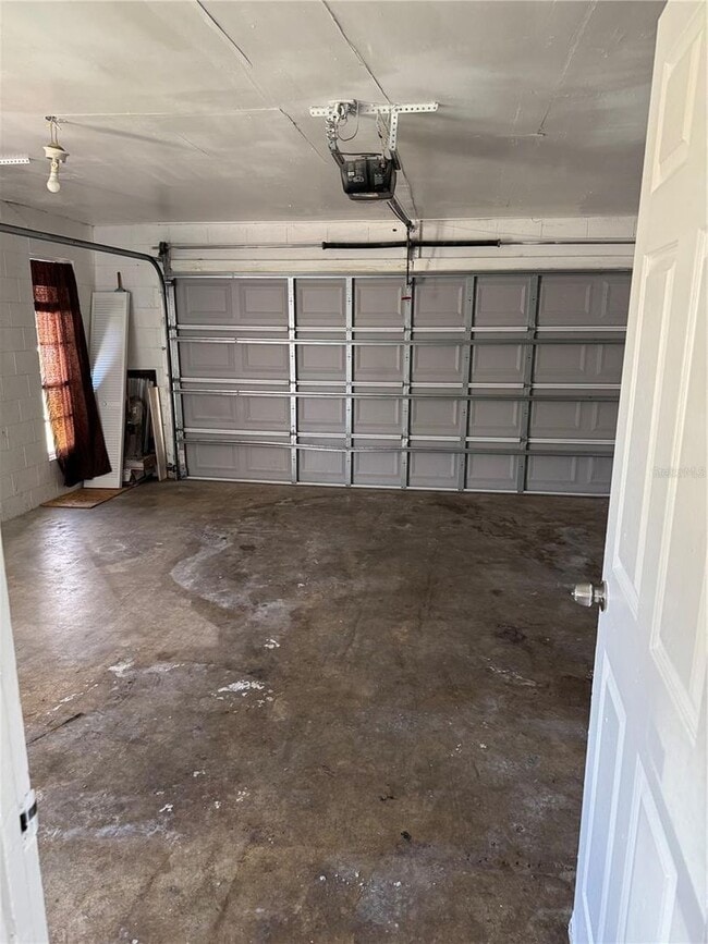 Building Photo - Home in BVL