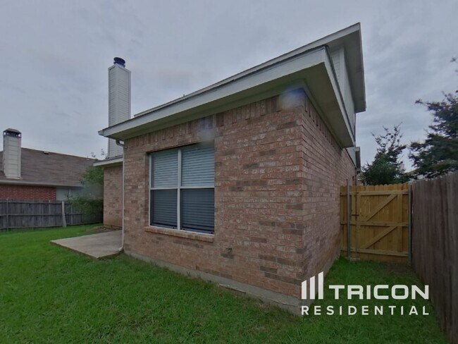 Building Photo - 1420 Deville Cir