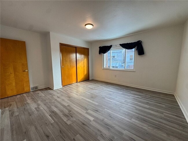 Building Photo - 311 Linden Ave