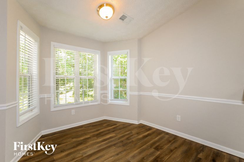 Building Photo - 189 Waters Edge Dr