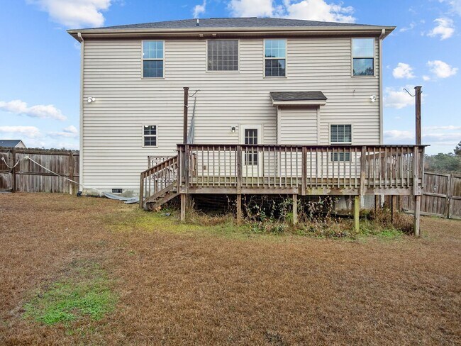 Building Photo - Welcome to Pepperwood Lane!