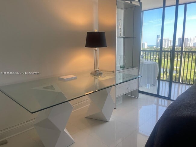 Building Photo - 20301 W Country Club Dr