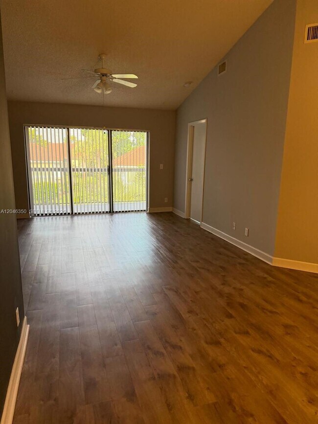 Building Photo - 5761 Riverside Dr