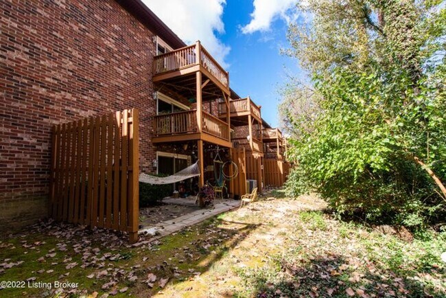 Building Photo - Cute 2 bedroom 2 bath Condo
