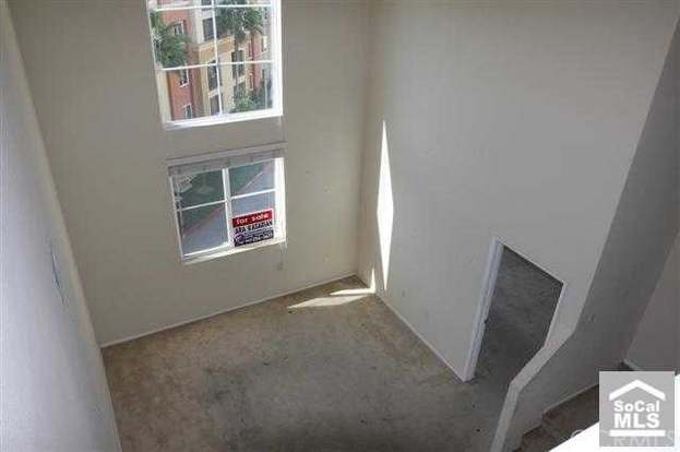 Building Photo - 1480 Scholarship-