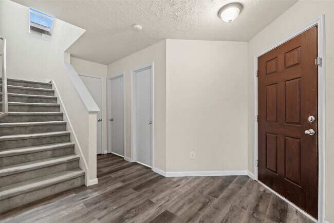 Building Photo - 20742 Fair Castle Dr
