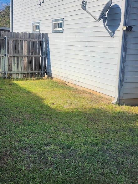 Building Photo - 3102 Northwest Blvd