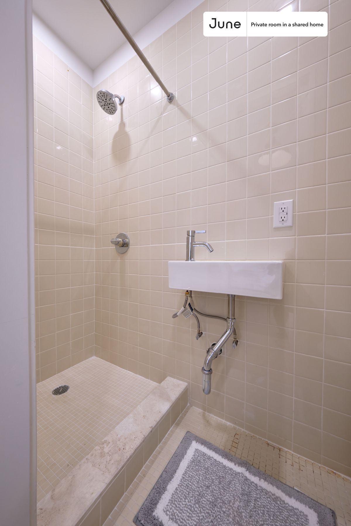 Building Photo - Room in Shared 4 bed/4 bath home