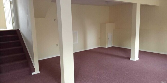 Building Photo - 16 Pearsall St