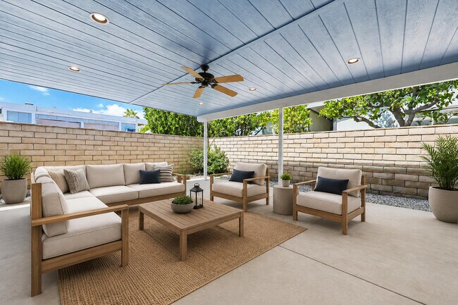 Building Photo - 74647 Azurite Cir E