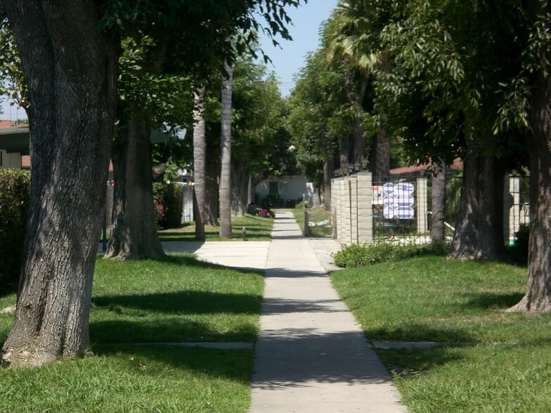 Building Photo - 7576 23rd St