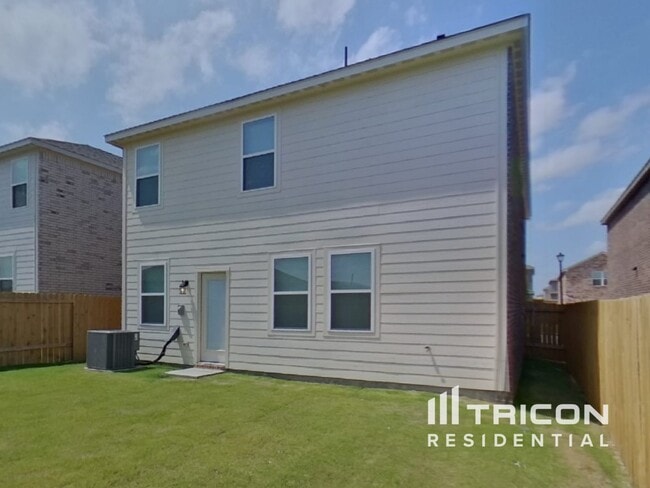 Building Photo - 1209 Bullock Dr
