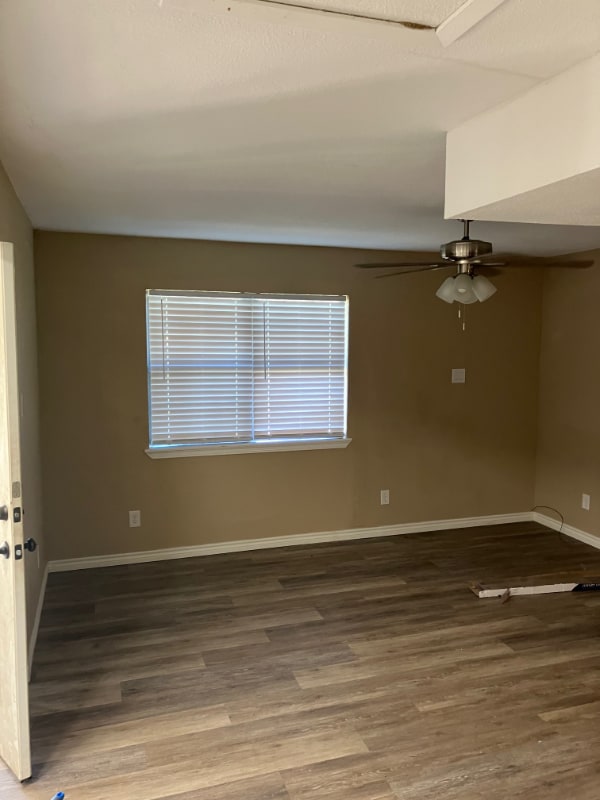 Building Photo - 128 Faires Ln