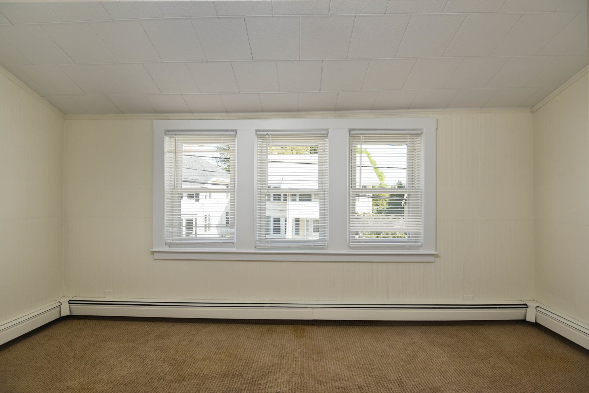 Building Photo - 52 Goodenough St