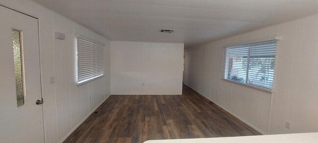 Building Photo - 10711 N Kittatinny Ave