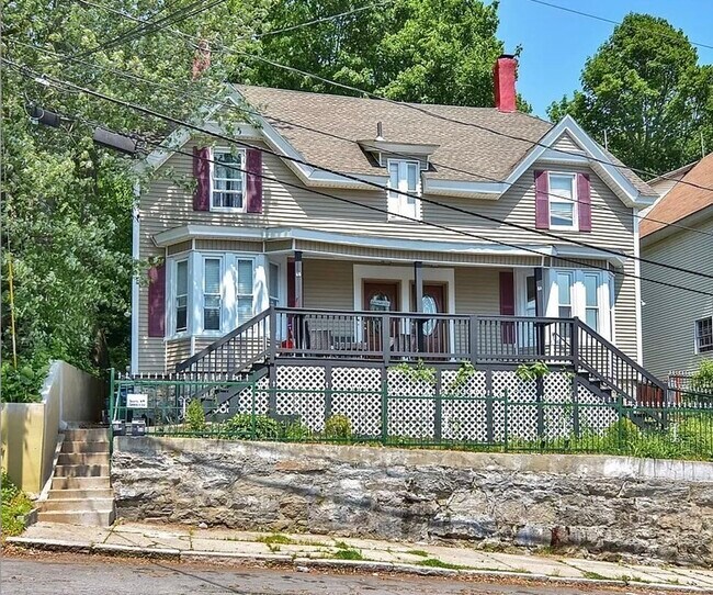 68 Crescent St 68 Crescent St Lawrence MA 01841 Apartment Finder